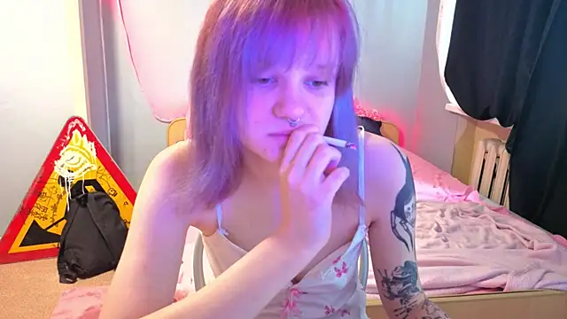 Snapshot of Elieiza_xo chatting on May 9, 2026, 9:23 am Elieiza xo online show from May 9, 2026, 9:23 am