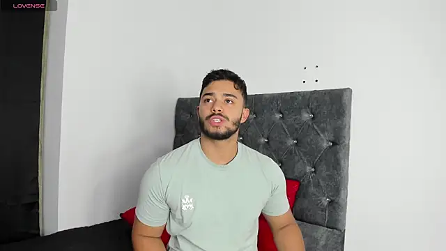 jayd muscle online show from May 11, 2026, 3:08 am