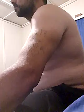 Lekewarmele online show from November 11, 2025, 6:58 pm