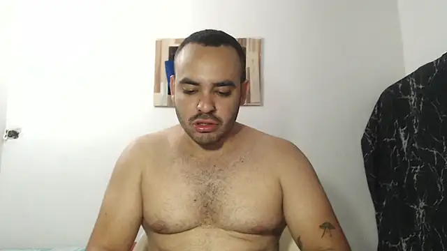 Snapshot of Ana_ThiagoxX chatting on May 27, 2026, 8:05 pm Ana ThiagoxX online show from May 27, 2026, 8:05 pm