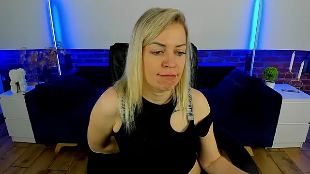 Snapshot of Anna_Snows chatting on September 22, 2025, 5:35 am Anna Snows online show from September 22, 2025, 5:35 am