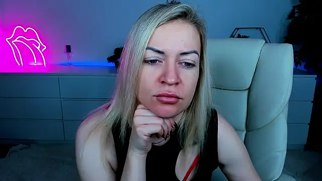 Snapshot of Anna_Snows chatting on September 29, 2025, 5:03 am Anna Snows online show from September 29, 2025, 5:03 am