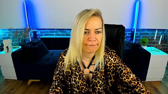 Snapshot of Anna_Snows chatting on September 23, 2025, 12:12 pm Anna Snows online show from September 23, 2025, 12:12 pm