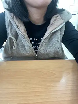 -NhaKy22 online show from November 25, 2025, 6:47 am