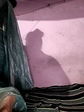 Riya hot12 online show from October 5, 2025, 4:20 pm