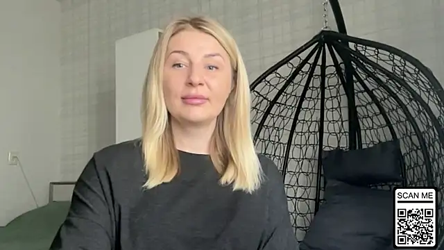 Blondie xoxoxo online show from April 4, 2026, 12:45 pm