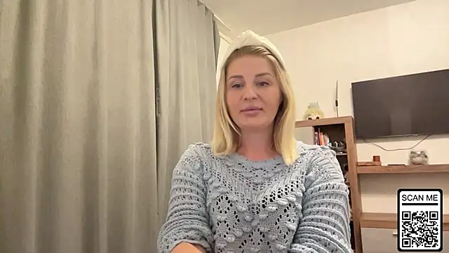 Blondie xoxoxo online show from October 4, 2025, 5:25 pm