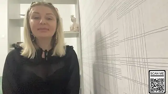Blondie xoxoxo online show from November 6, 2025, 9:13 am