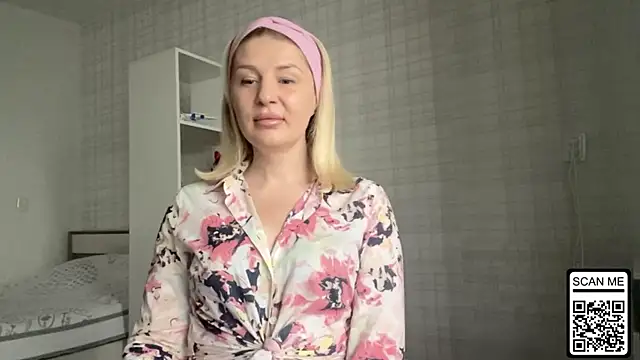 Blondie xoxoxo online show from November 26, 2025, 8:36 am