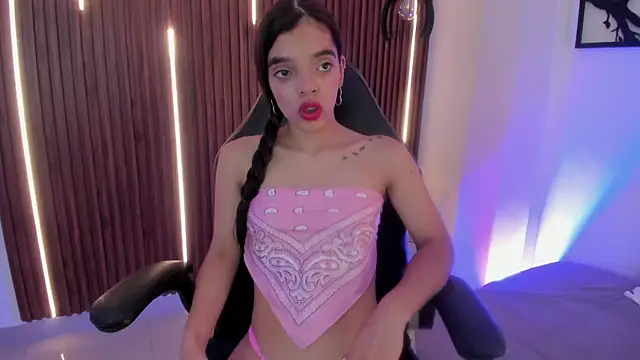 Snapshot of Sophia_Blazee chatting on September 22, 2025, 7:20 pm Sophia Blazee online show from September 22, 2025, 7:20 pm