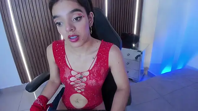 Snapshot of Sophia_Blazee chatting on September 20, 2025, 6:46 pm Sophia Blazee online show from September 20, 2025, 6:46 pm