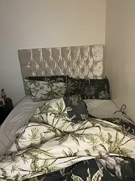 Charsworld online show from November 14, 2025, 6:33 pm