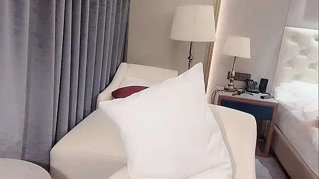 Ianxuan online show from November 30, 2025, 8:04 am