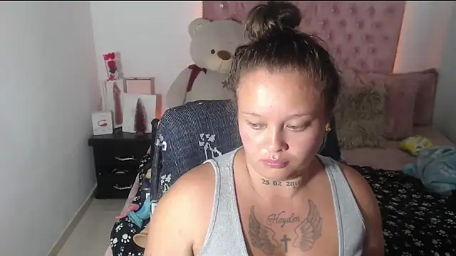 Snapshot of patty_squirt_ chatting on October 2, 2025, 3:21 am patty squirt online show from October 2, 2025, 3:21 am