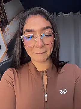 jenn fit online show from January 18, 2026, 1:53 am