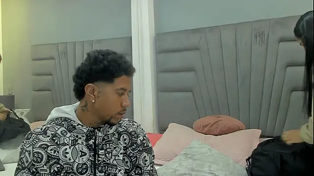 violet and myers online show from October 7, 2025, 11:55 am