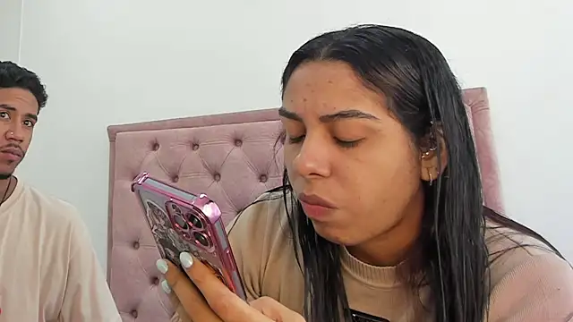 violet and myers online show from September 15, 2025, 3:12 pm