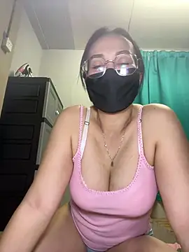 Snapshot of melyiaaa chatting on March 27, 2026, 3:02 pm melyiaaa online show from March 27, 2026, 3:02 pm