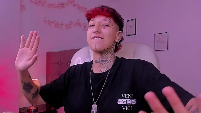 Luci Rose online show from June 9, 2026, 2:51 pm