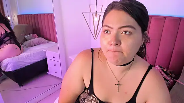 Tessa Sinclaire online show from April 8, 2026, 7:59 pm