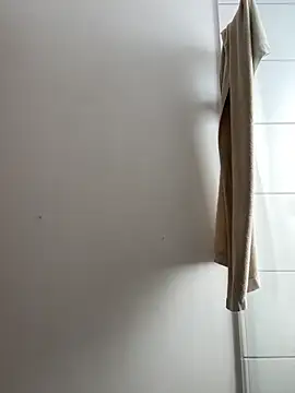 Snapshot of Ccffffjjik chatting on October 23, 2025, 11:42 am Ccffffjjik online show from October 23, 2025, 11:42 am