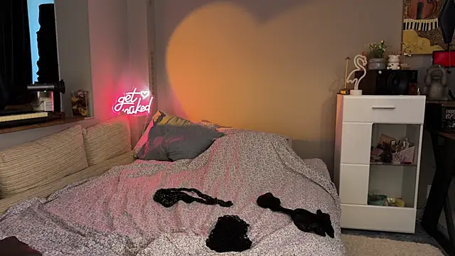 Secret Lovers1 online show from June 16, 2026, 5:57 pm