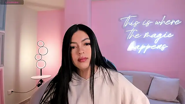 NataliaGaret online show from December 18, 2025, 2:05 am