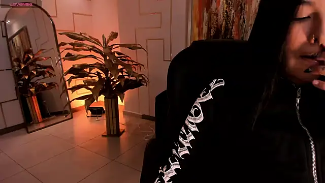 Snapshot of AyshelBrown chatting on November 23, 2025, 4:22 am AyshelBrown online show from November 23, 2025, 4:22 am