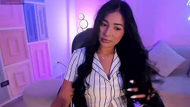 Snapshot of AyshelBrown chatting on October 24, 2025, 4:55 am AyshelBrown online show from October 24, 2025, 4:55 am