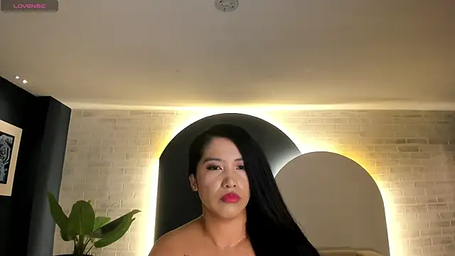 Snapshot of ScarlettBoss chatting on December 15, 2025, 10:43 am ScarlettBoss online show from December 15, 2025, 10:43 am