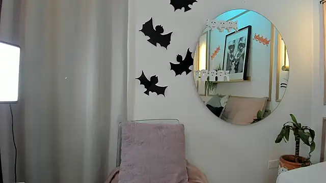 Ashley Monroe online show from October 28, 2025, 12:04 pm