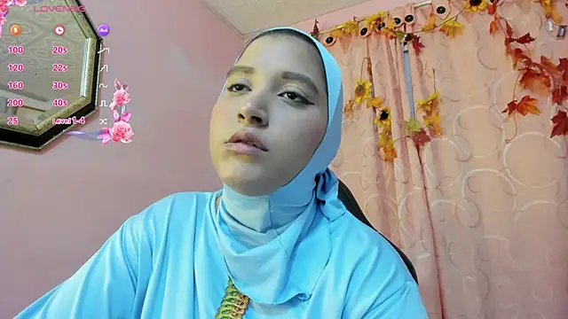 Azahara-Alcazar online show from October 11, 2025, 12:50 pm