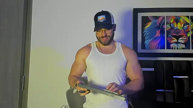 Snapshot of JoshuaLyon chatting on October 31, 2025, 4:58 pm JoshuaLyon online show from October 31, 2025, 4:58 pm