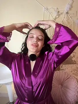 AriaHeavenss online show from November 2, 2025, 1:43 am