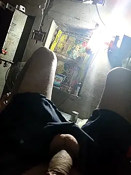 honey beby online show from September 28, 2025, 3:52 pm