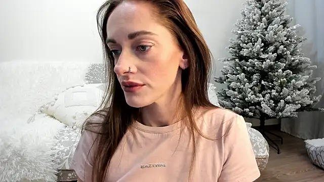 HoneyDollKiss online show from December 17, 2025, 12:21 pm