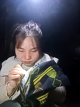 Snapshot of EllyBaby20 chatting on March 5, 2026, 1:24 am EllyBaby20 online show from March 5, 2026, 1:24 am