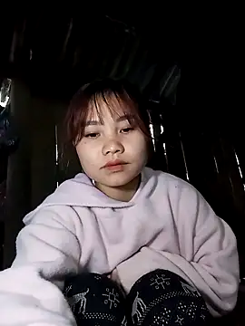 Snapshot of EllyBaby20 chatting on February 9, 2026, 2:09 am EllyBaby20 online show from February 9, 2026, 2:09 am