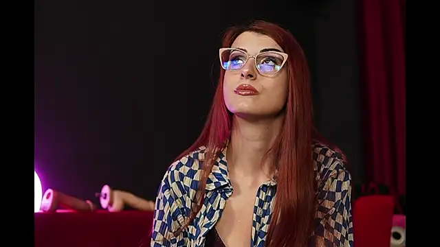 Tracyix online show from October 8, 2025, 8:31 pm