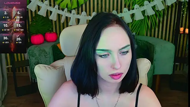 Snapshot of MonikaCarter chatting on October 25, 2025, 11:20 am MonikaCarter online show from October 25, 2025, 11:20 am