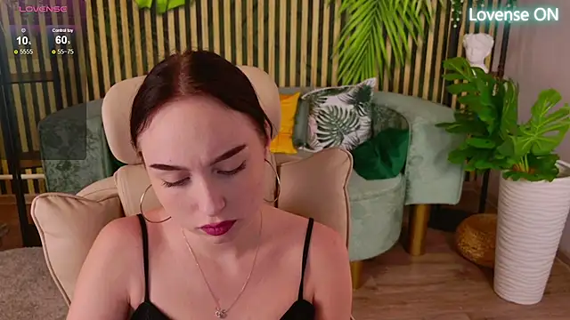 Snapshot of MonikaCarter chatting on September 26, 2025, 10:22 am MonikaCarter online show from September 26, 2025, 10:22 am