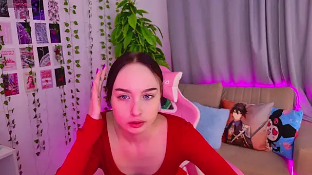 Snapshot of MonikaCarter chatting on September 29, 2025, 10:22 am MonikaCarter online show from September 29, 2025, 10:22 am