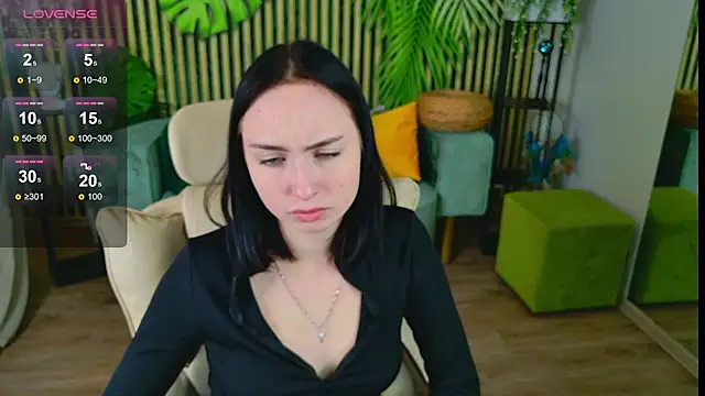 Snapshot of MonikaCarter chatting on October 22, 2025, 10:47 am MonikaCarter online show from October 22, 2025, 10:47 am