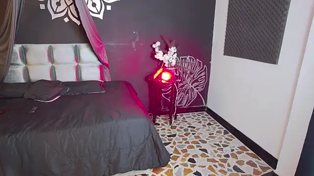 Snapshot of Maylu_Fox chatting on November 1, 2025, 12:43 pm Maylu Fox online show from November 1, 2025, 12:43 pm