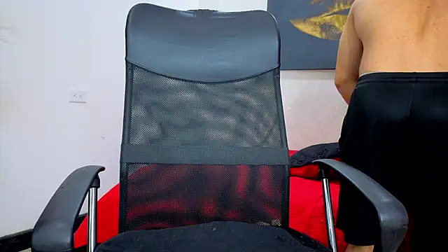 DylanGuss online show from September 17, 2025, 11:34 am