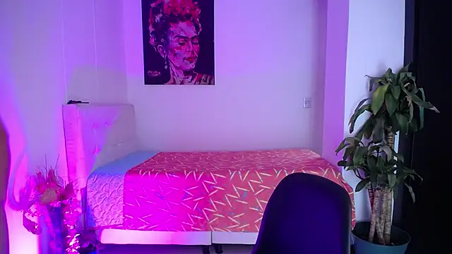 heidy 01 online show from November 27, 2025, 1:33 pm