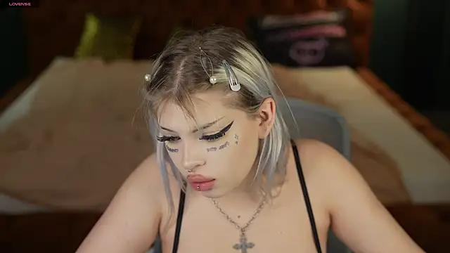 Yuki sun online show from October 30, 2025, 7:22 pm