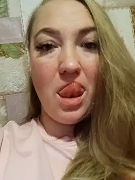 Snapshot of Kiss_Eva chatting on November 15, 2025, 5:17 pm Kiss Eva online show from November 15, 2025, 5:17 pm