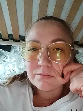 Snapshot of Kiss_Eva chatting on November 2, 2025, 1:38 pm Kiss Eva online show from November 2, 2025, 1:38 pm