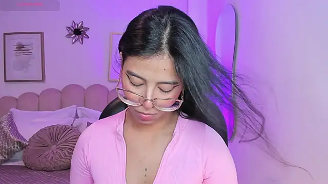 raven stonee online show from April 9, 2026, 11:44 pm